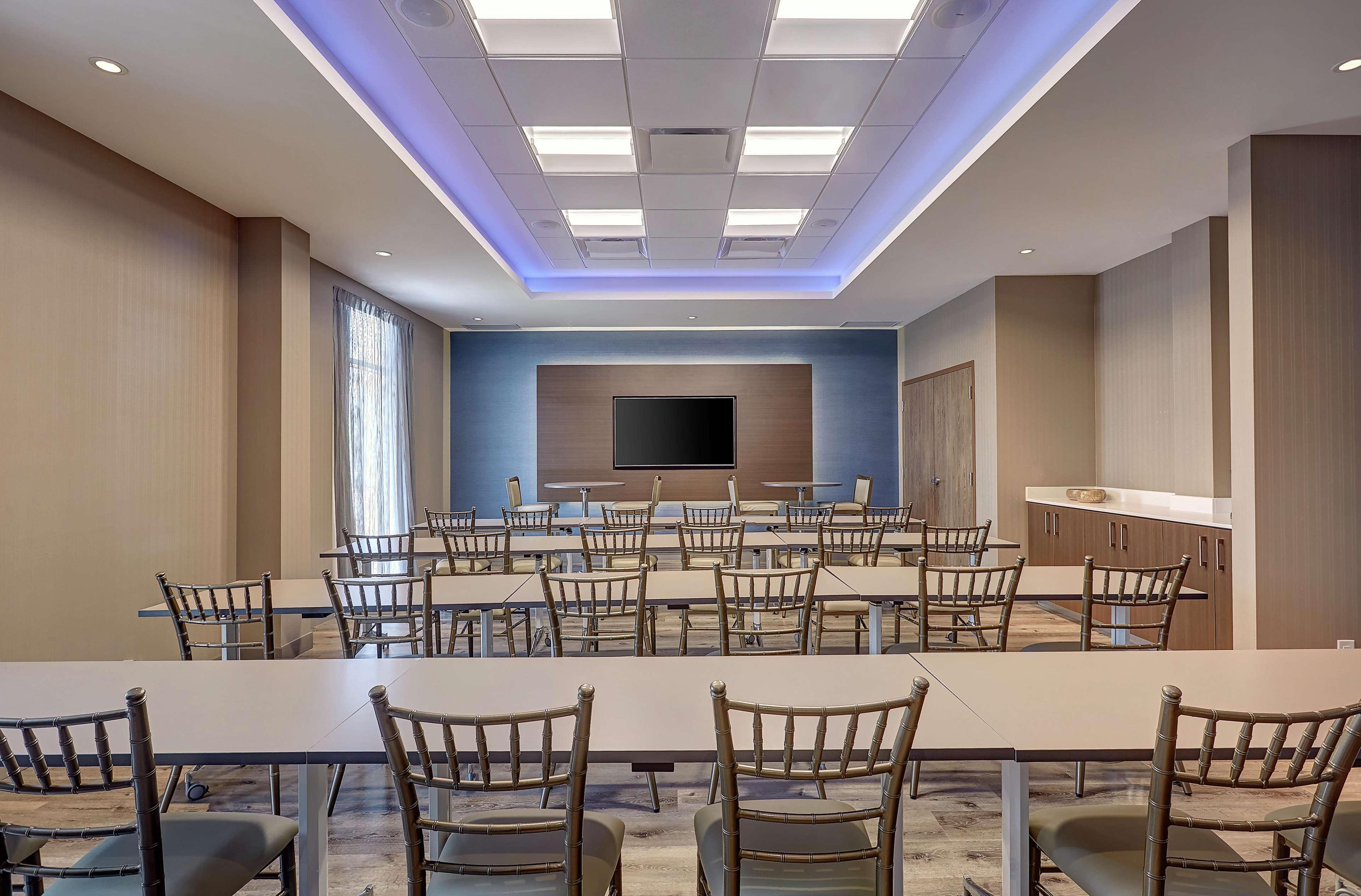 Home2 Suites By Hilton Toronto/Brampton, On Luaran gambar